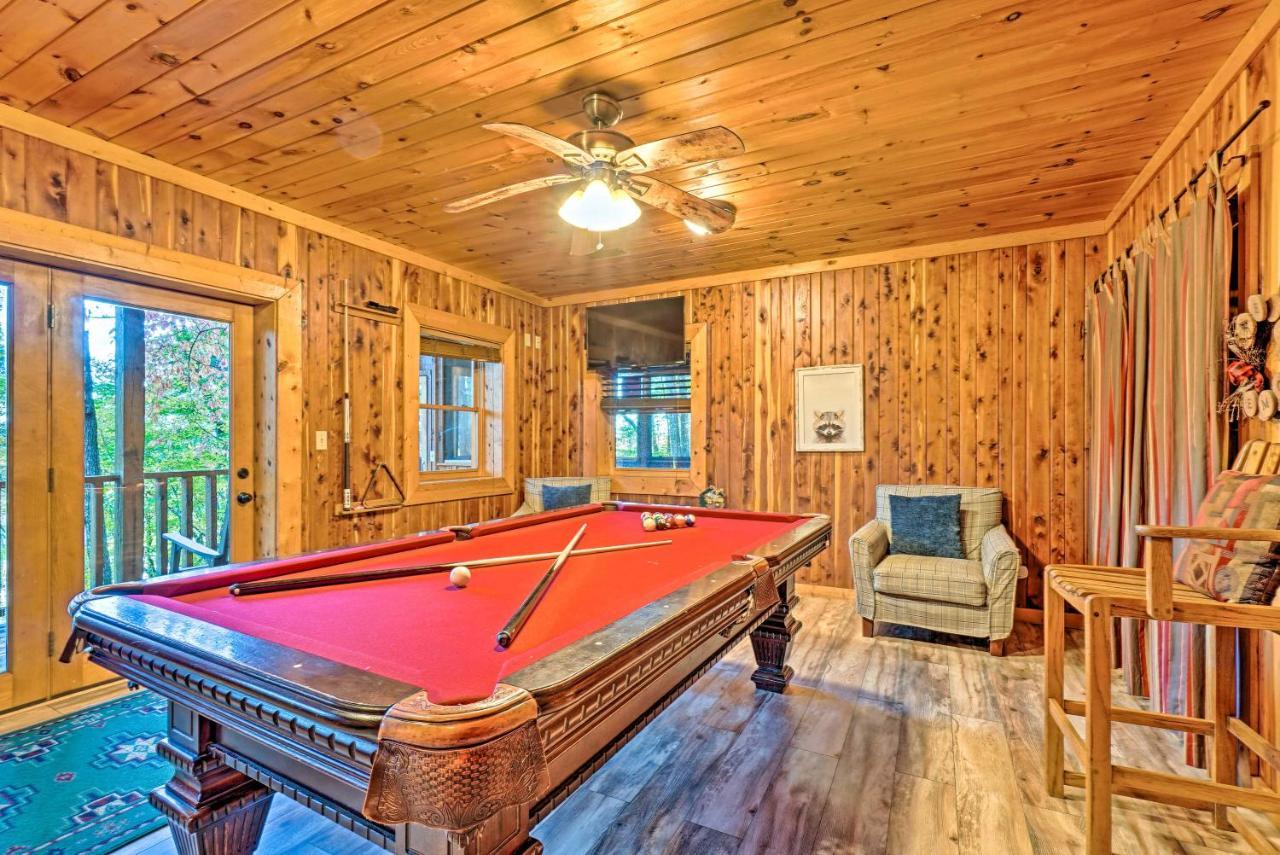 Grin N Bear It Cabin With Hot Tub And Fire Pit! Pigeon Forge Dış mekan fotoğraf